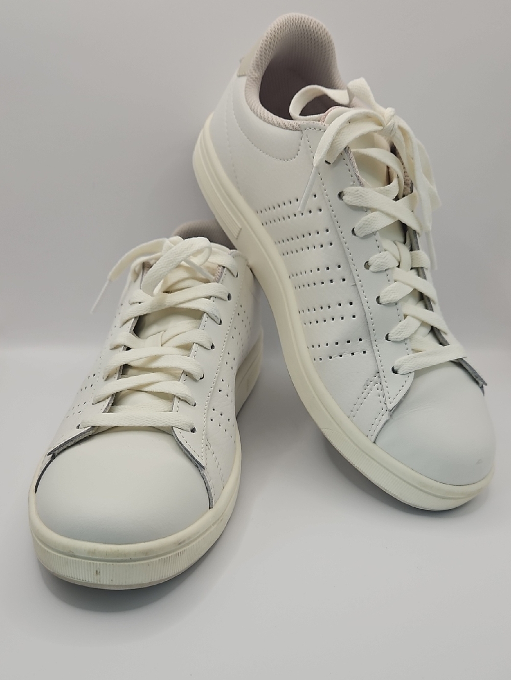 Women K-Swiss Tennis Shoes